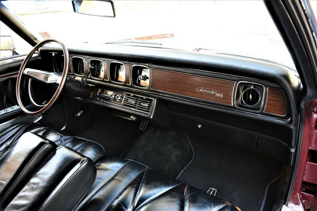 1969 Lincoln Continental 18k Actual Miles Original Condition - photo 12