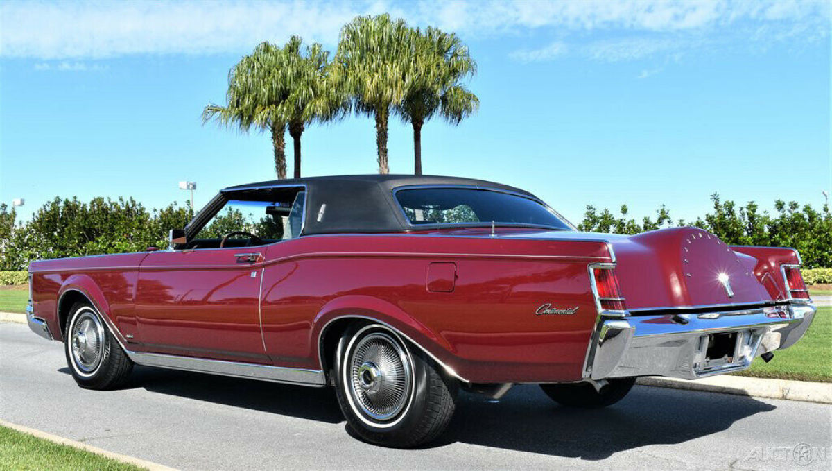 1969 Lincoln Continental 18k Actual Miles Original Condition - photo 4