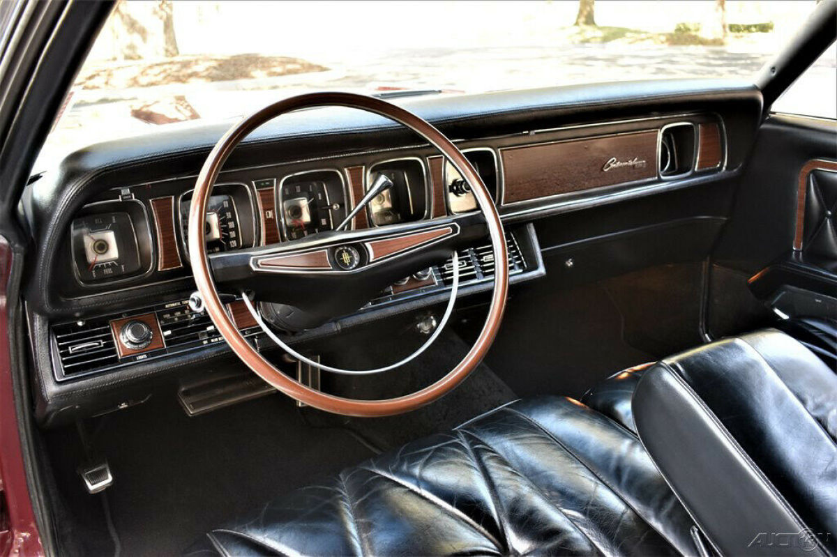 1969 Lincoln Continental 18k Actual Miles Original Condition - photo 8