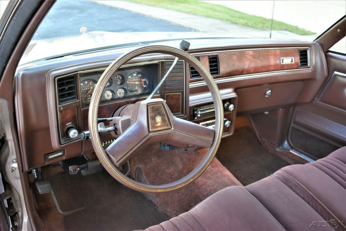 1983 Chevrolet El Camino 5.0 V8 Automatic 44k Miles mint - photo 9