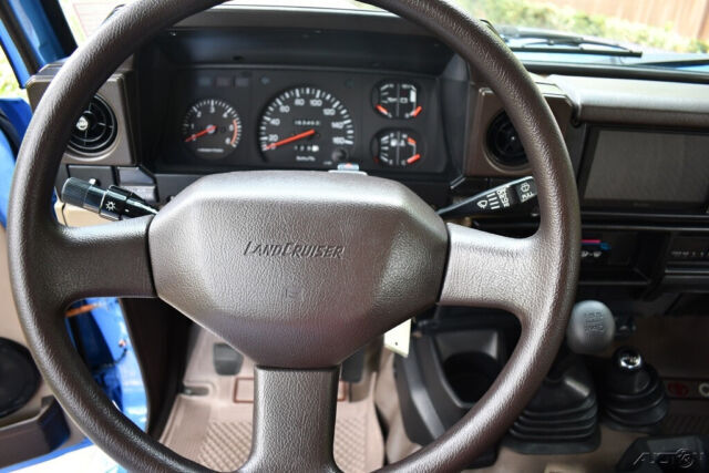 1988 Toyota Land Cruiser LX 4x4 33,219 Miles Spectacular! - photo 13