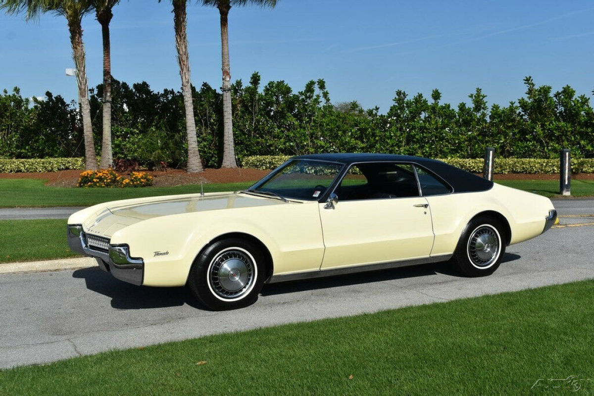 1967 Oldsmobile Toronado 32k Actual Miles! Factory Air, 425ci, Auto - photo 12