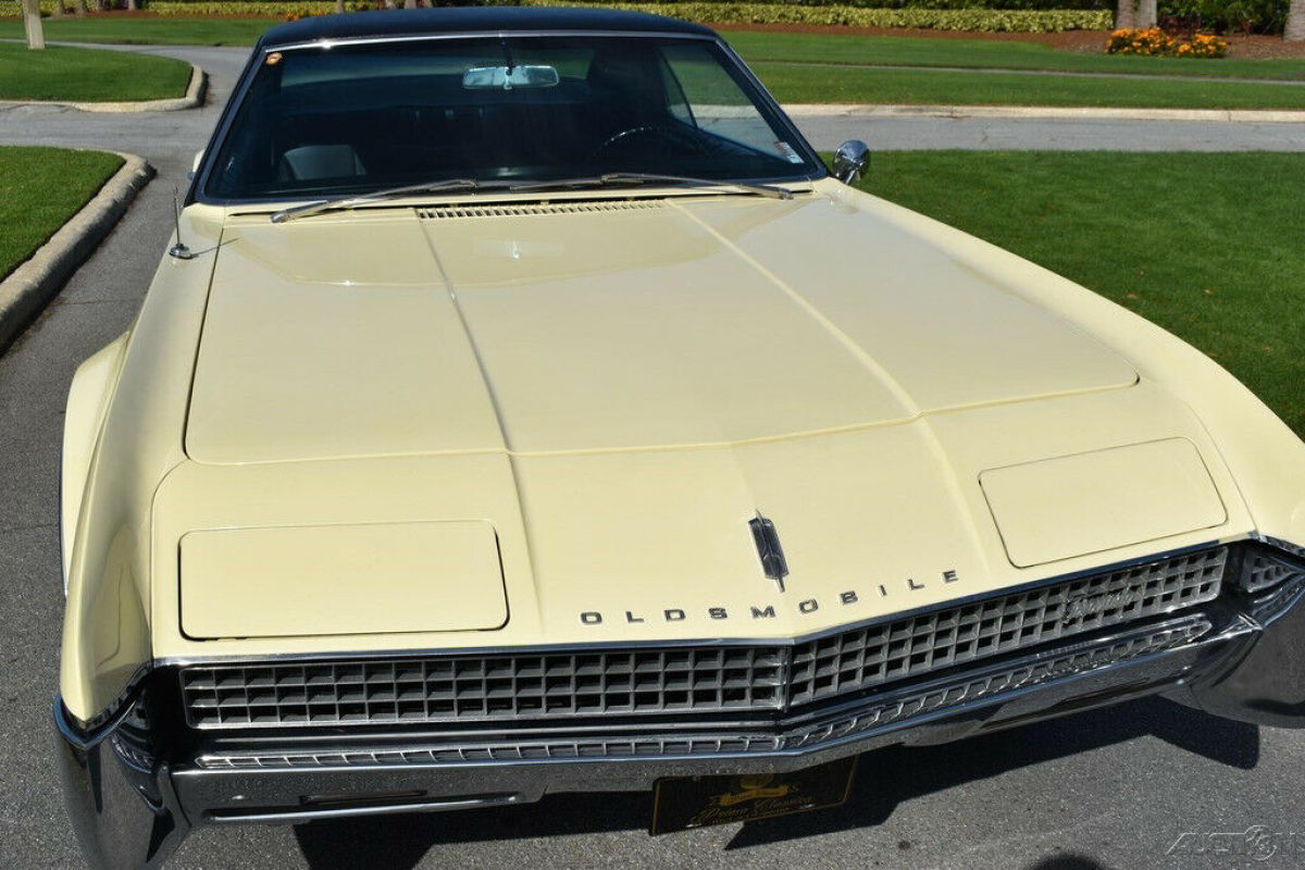 1967 Oldsmobile Toronado 32k Actual Miles! Factory Air, 425ci, Auto - photo 3