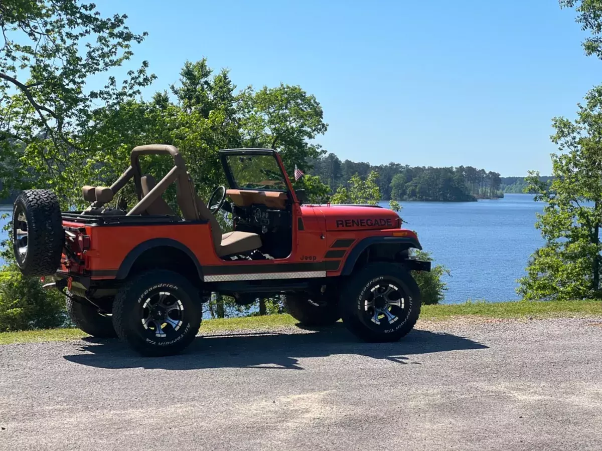 Renegade CJ7 LIFTED 33" BFG 6CYLINDER LAREDO WRANGLER CJ5 4x4 JEEP BRONCO SCOUT 1983 Jeep CJ Renegade