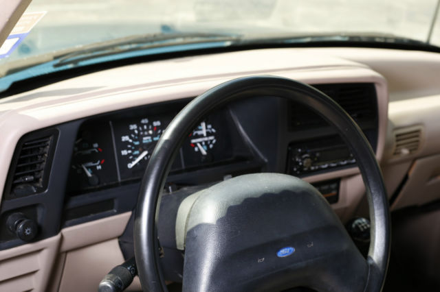 1993 Ford Ranger XLT Standard Cab Pickup 2-Door - photo 7