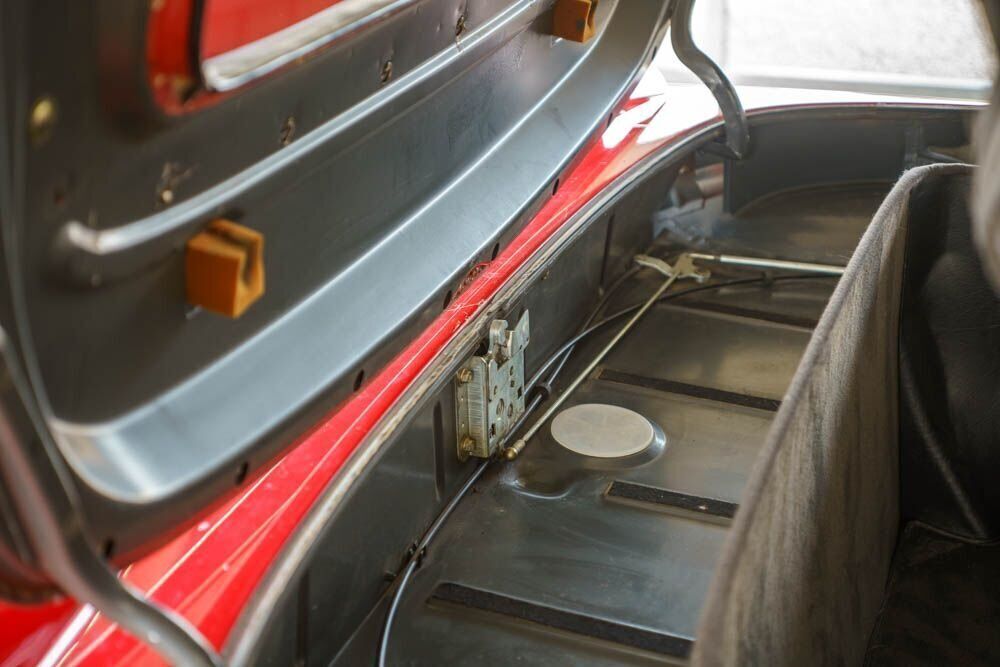 1988 Mercedes-Benz 560 SL Convertible - photo 9