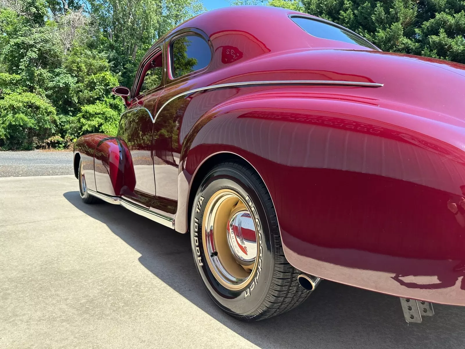 1948 Chevrolet Stylemaster Resto-Mod 350 V8 700R4 Power Steering & Brakes-A/C - photo 10