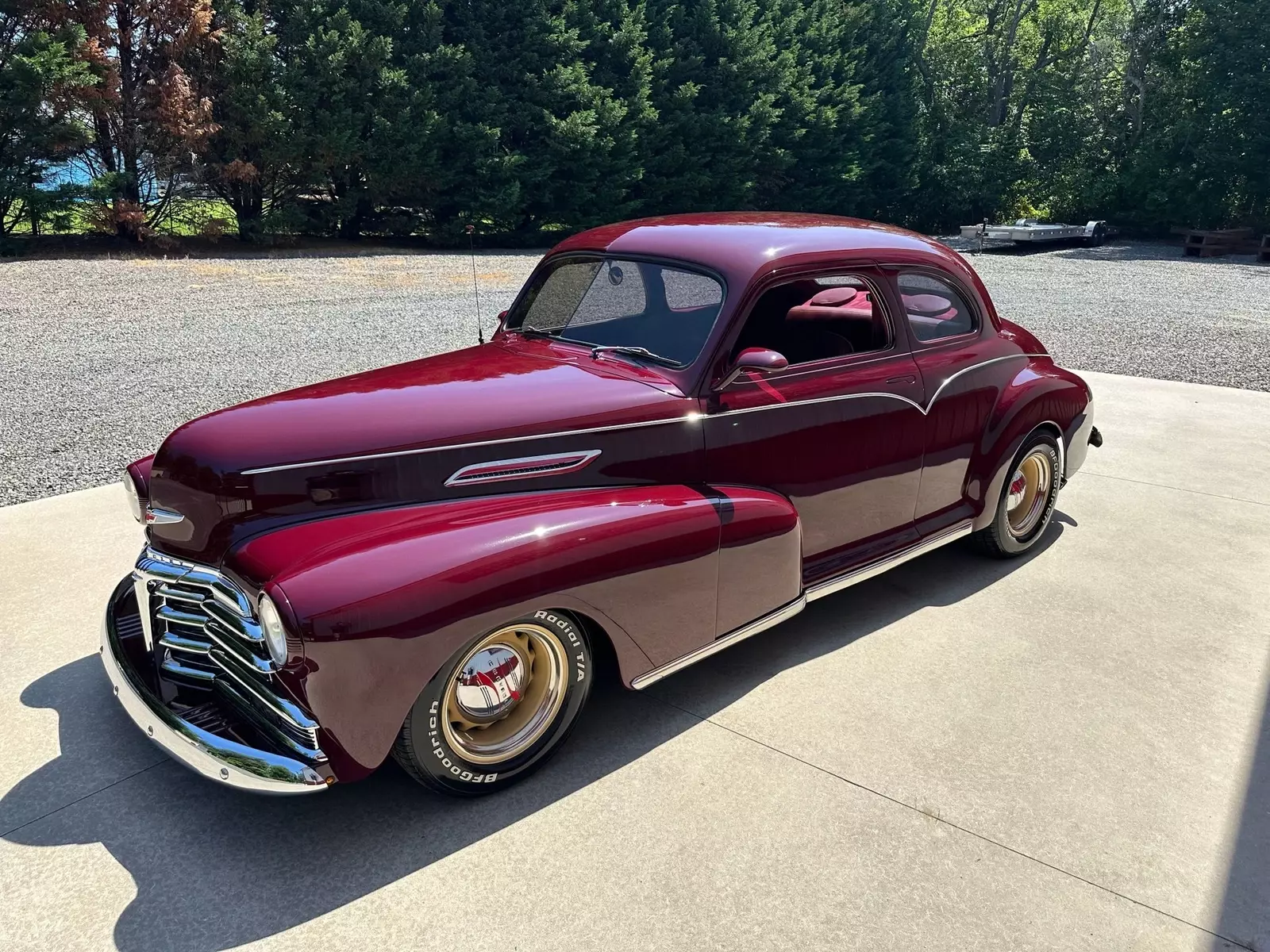 1948 Chevrolet Stylemaster Resto-Mod 350 V8 700R4 Power Steering & Brakes-A/C - photo 6