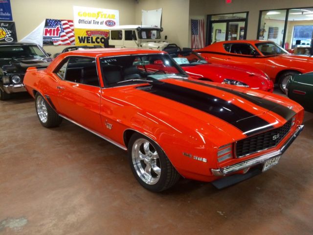 Resto Mod 720/740 hp 1969 Chevrolet Camaro RS/SS