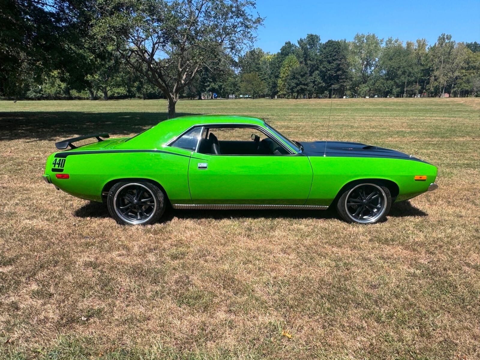 1973 PLYMOUTH BARRACUDA RESTOMOD - photo 8