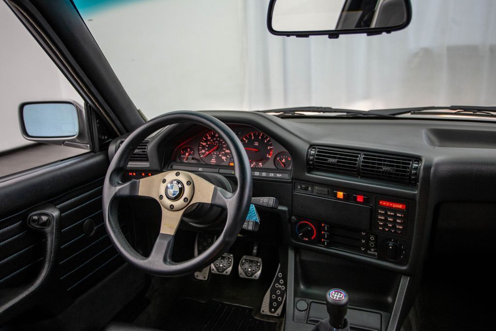 1988 BMW M3 - photo 4