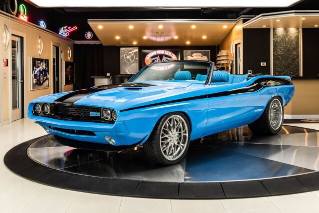 Restomod! Ray Barton 540ci HEMI EFI V8 (727hp) Automatic, PS, PB, Power Top 1970 Dodge Challenger Convertible Restomod
