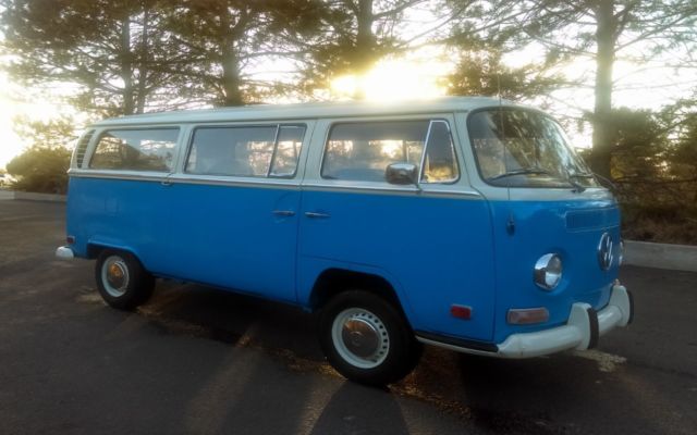 Restoration project with a few things left to finish 1971 Volkswagen Bus/Vanagon standard