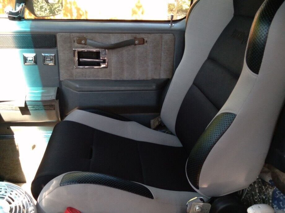 1989 GMC Suburban - photo 13