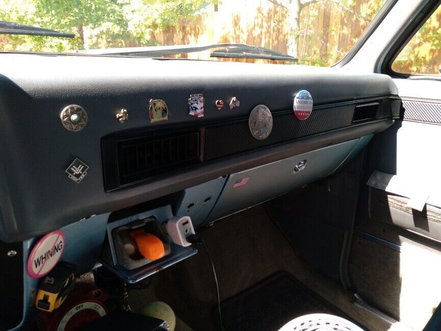 1989 GMC Suburban - photo 9