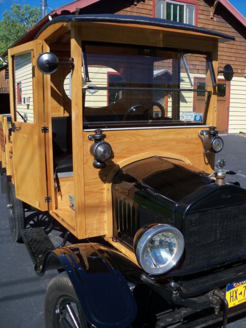 1923 Ford Model T stake side flat bed - photo 2