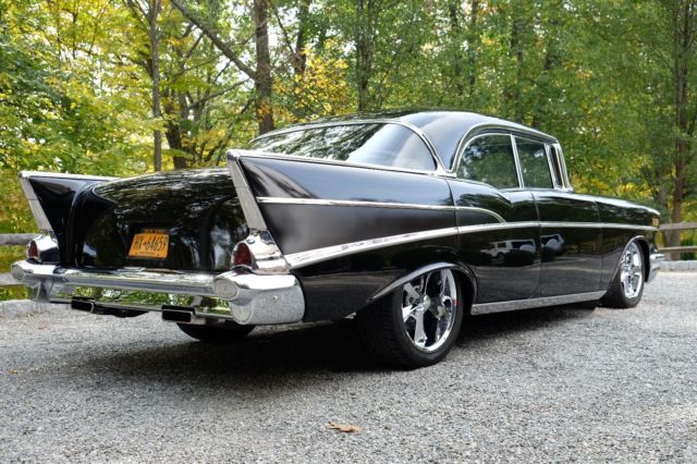 Restored 1957 Chevrolet Streetrod cruiser 4 door Hard Top Restomod 1957 Chevrolet Bel Air/150/210