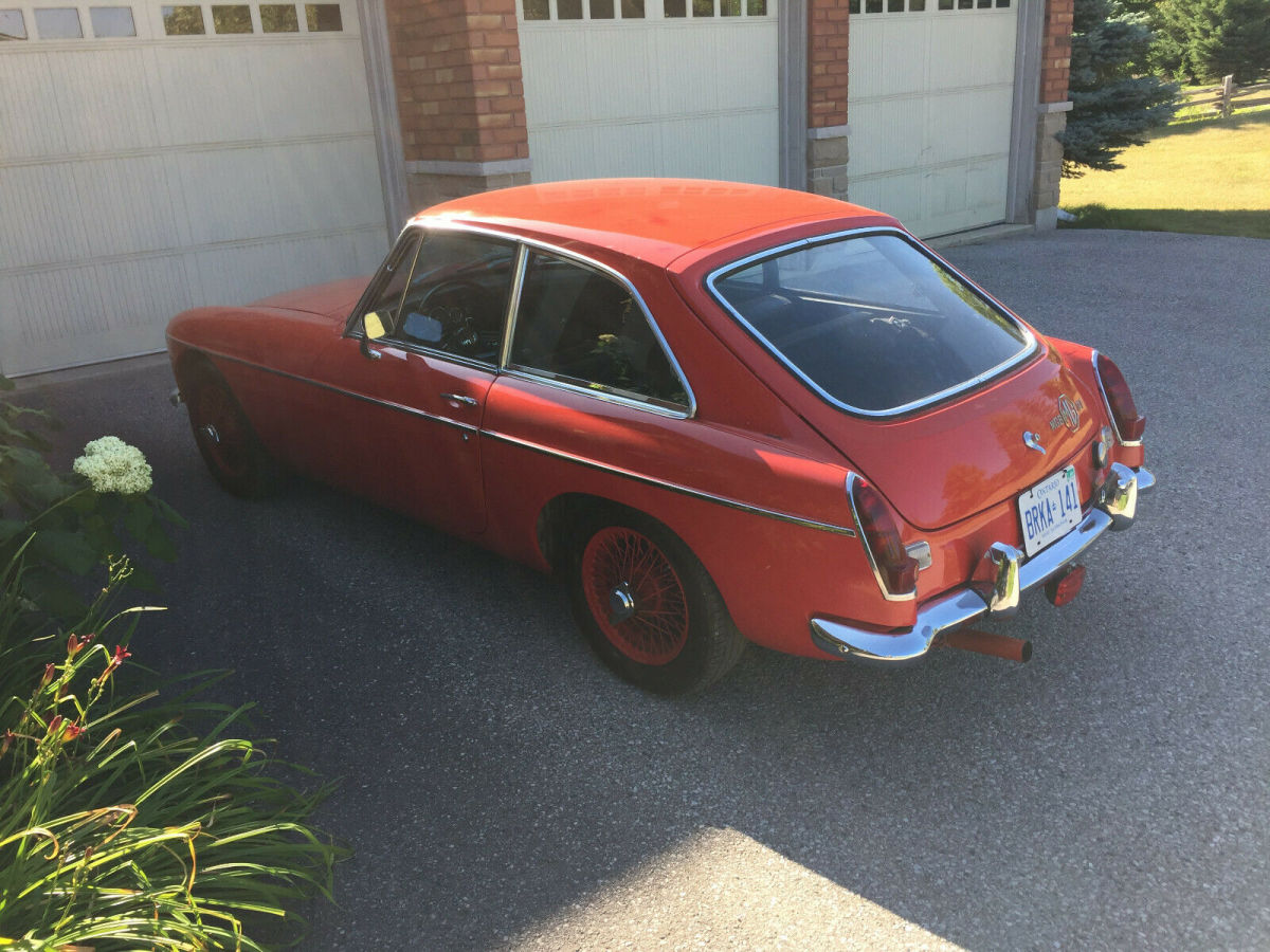 1969 MG MGB GT - photo 2
