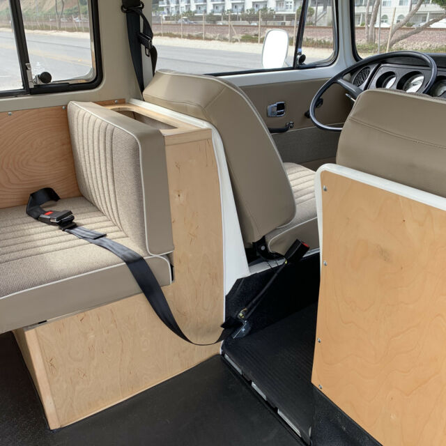 1969 Volkswagen Bus/Vanagon Weekender - photo 5
