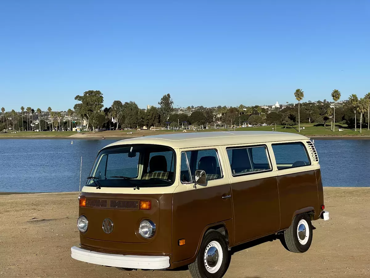 restored 1978 volkswagen bus, great daily driver with good power. 1978 Volkswagen Bus/Vanagon