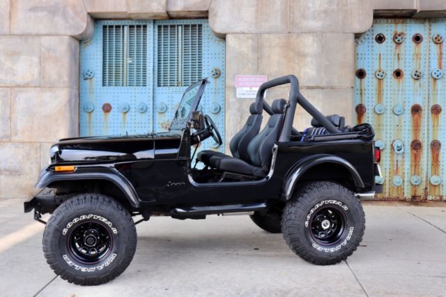 Restored 1985 Jeep CJ7 V8 1985 Jeep CJ Laredo