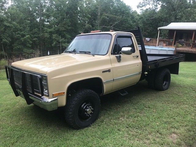 RESTORED 1986 GMC SIERRA K3500 REG CAB FLATBED FULL ROLLER 454 4 SPD 1980 Chevrolet C/K Pickup 3500 SIERRA