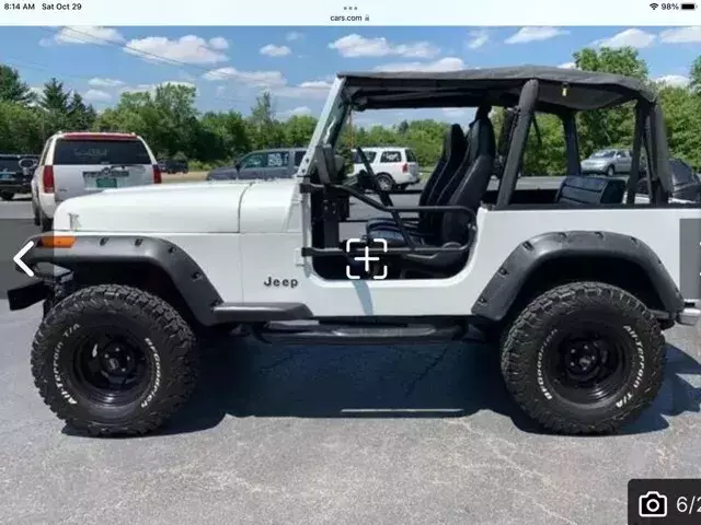 Restored 1993 Jeep Wrangler, 305 V8 fuel injected, automatic, like new 1993 Jeep Wrangler