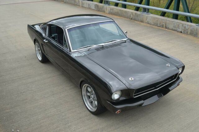 1965 Ford Mustang 2+2 - photo 3