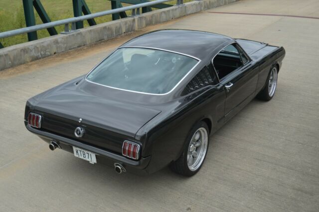 1965 Ford Mustang 2+2 - photo 4