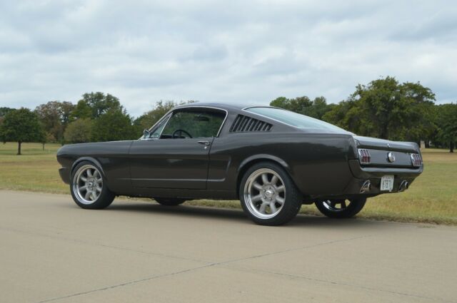 1965 Ford Mustang 2+2 - photo 5