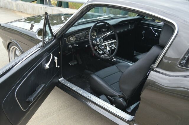 1965 Ford Mustang 2+2 - photo 8