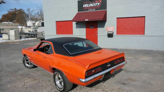 1969 Chevrolet Camaro SS396 - photo 4