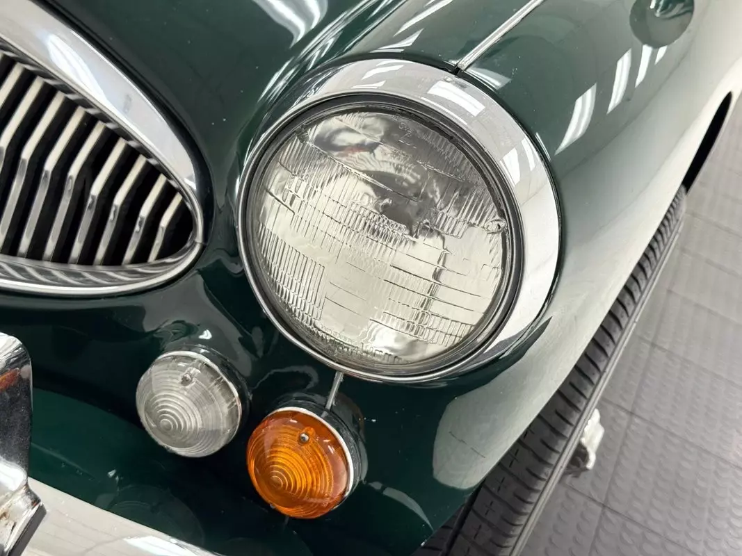 1967 Austin-Healey 3000 MK III Roadster - photo 13