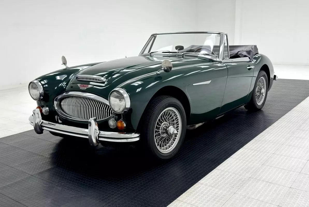 1967 Austin-Healey 3000 MK III Roadster - photo 2