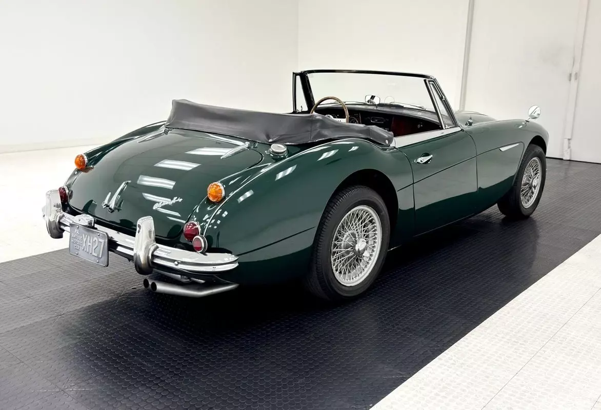 1967 Austin-Healey 3000 MK III Roadster - photo 8