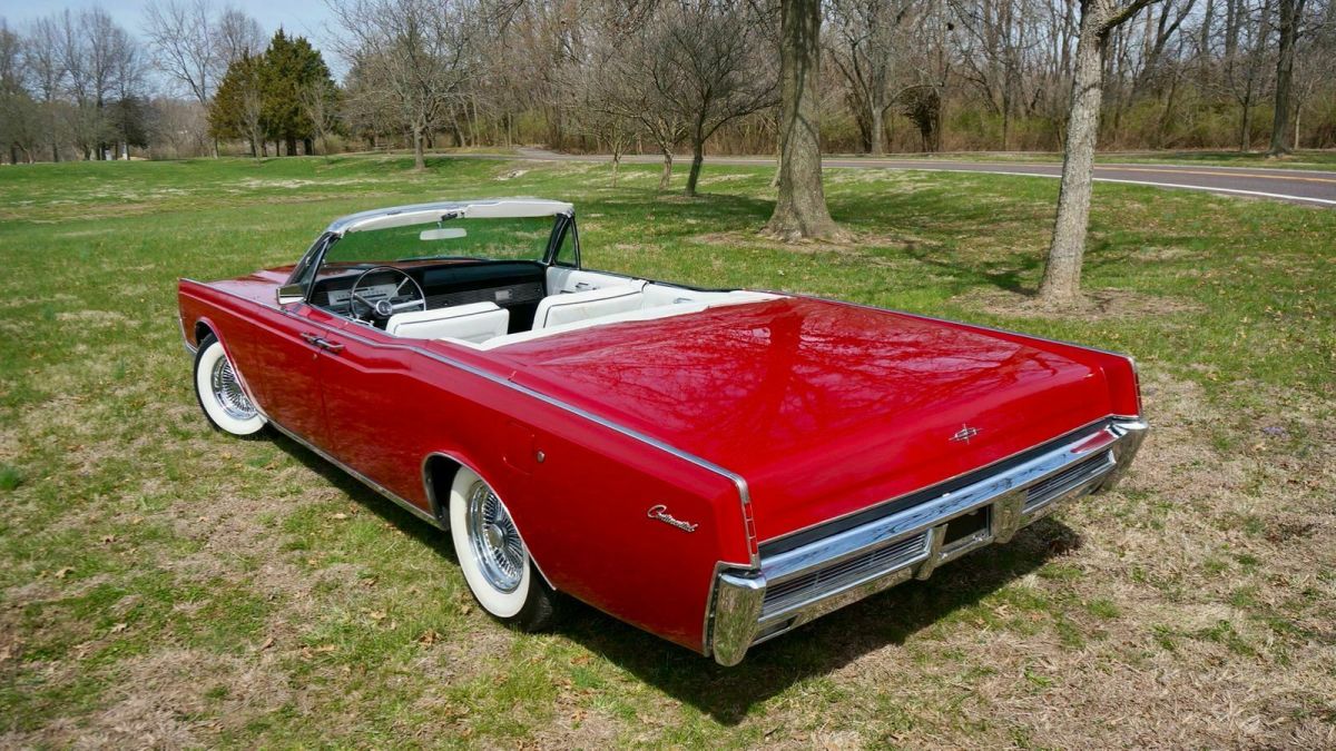 1966 Lincoln Continental SUICIDE DOOR - photo 4