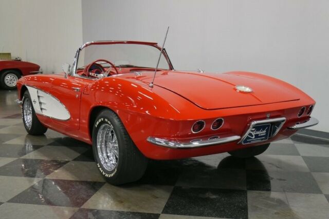 1961 Chevrolet Corvette -- - photo 10