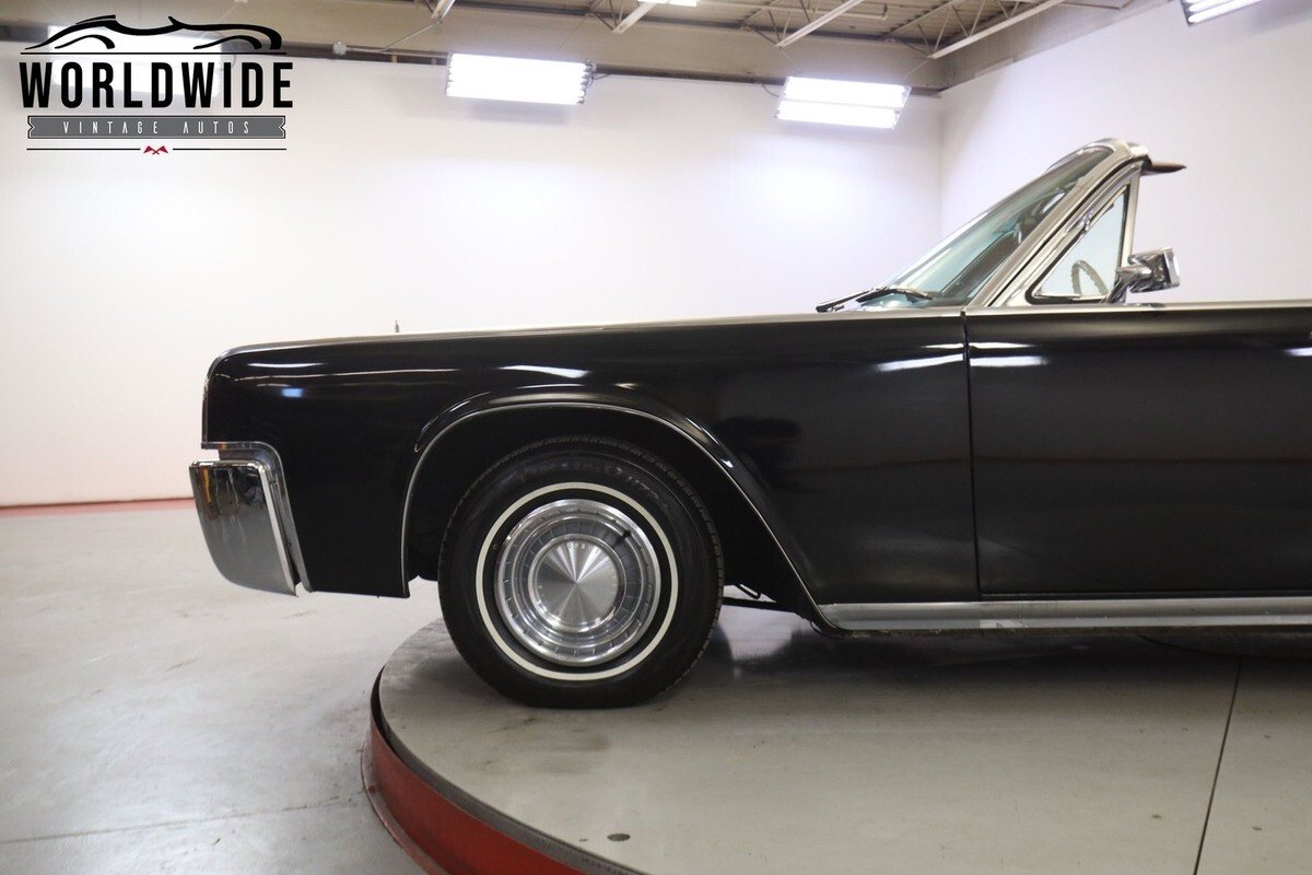 1962 Lincoln Continental Convertible - photo 11
