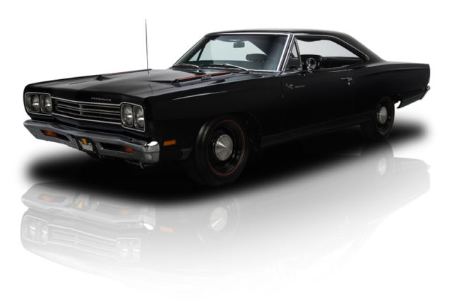 Restored Documented Numbers Matching Road Runner 426 Dual Quad HEMI V8 4 Speed 1969 Plymouth Road Runner