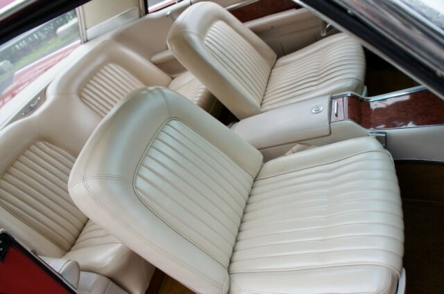1961 Ford Thunderbird Restored W/ Upgrades - photo 10