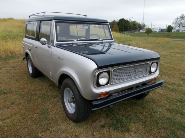 Restored Fresh Paint Interior New 350 V8 Crate Engine 4 Speed Manual Trans 4WD 1970 International Harvester Scout Aristocrat