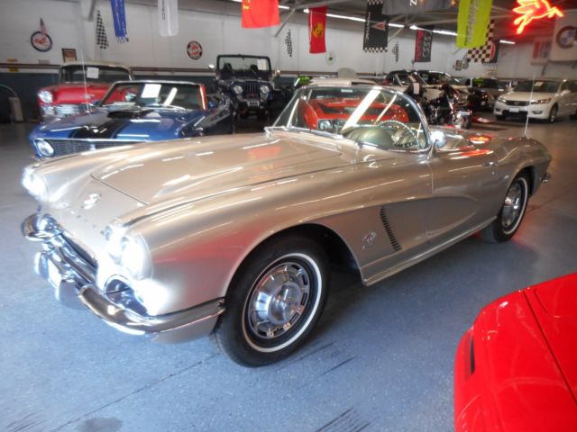 Restored Fuel Injected Iconic Roadster 1962 Chevrolet Corvette