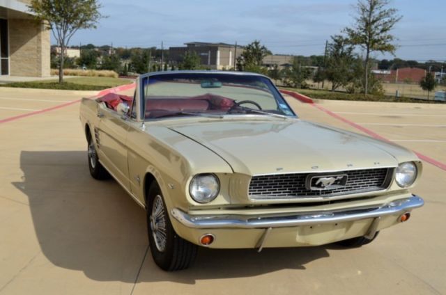 1966 Ford Mustang 289 V8 AUTOMATIC w/ POWER TOP! - photo 3
