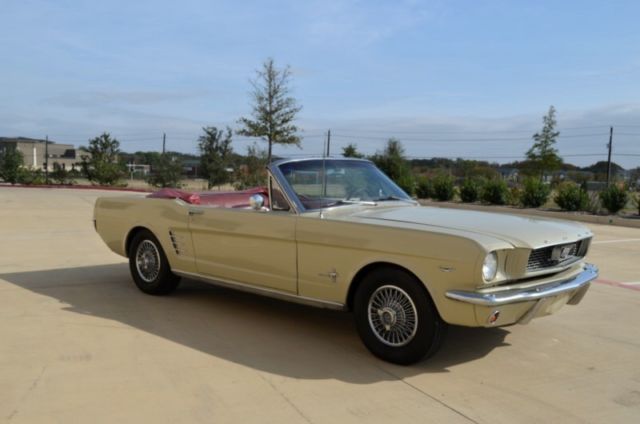 1966 Ford Mustang 289 V8 AUTOMATIC w/ POWER TOP! - photo 4