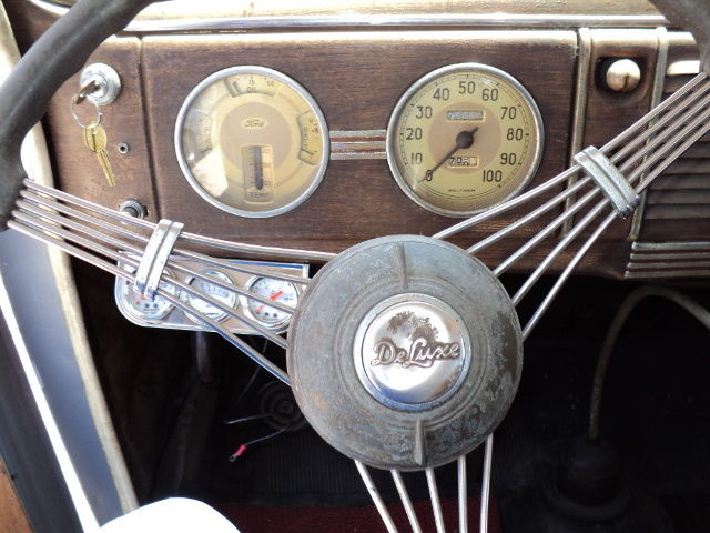 1939 Ford DELUXE FORDOR V-8 SEDAN- FROM ESTATE SALE-STARTS,RUNS,DRIVES NICE. - photo 9