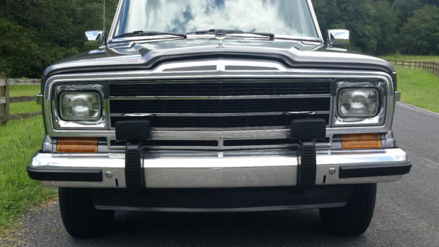 1989 Jeep Wagoneer - photo 13