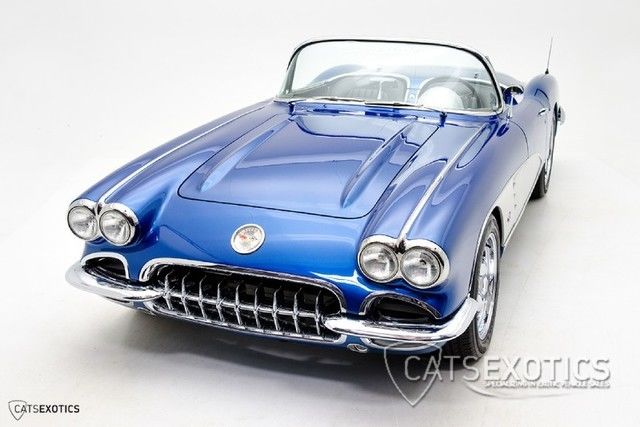 Restored - No Expense Spared - 350 V8 - Air Conditioning - Power Steering - 1960 Chevrolet Corvette