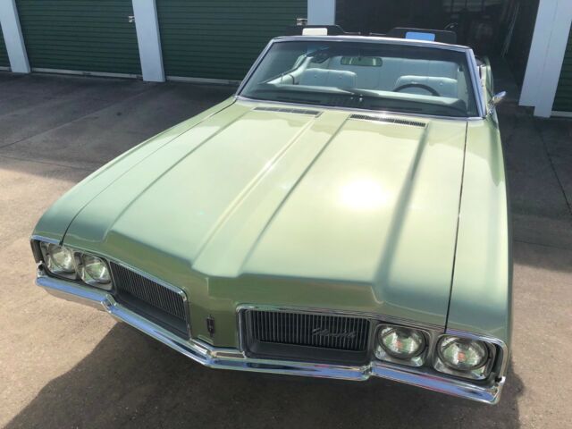 1970 Oldsmobile Cutlass - photo 2