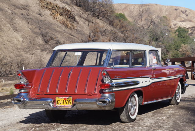 1957 Pontiac Custom Safari 2 door wagon lots! - photo 8