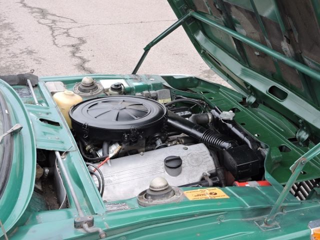 1976 BMW 2002 w/ Sunroof , Manual Transmission NO RESERVE - photo 8